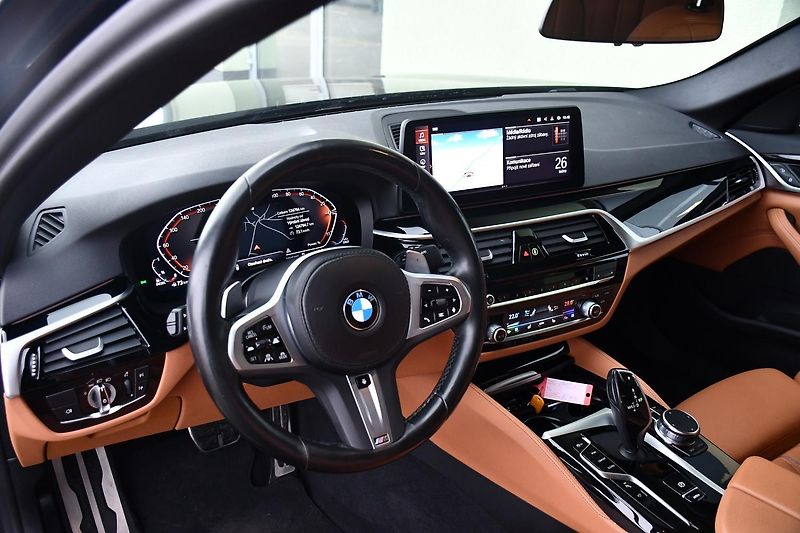 BMW Řada 5 530d xDrive M-SPORT K360 ČR 1M - fotka 10 z 40