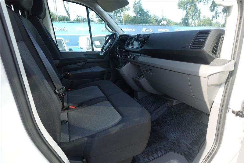 Volkswagen Crafter 2,0 TDi  L2H2 KLIMA SERVISKA - fotka 16 z 38