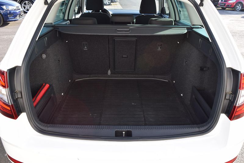 Škoda Octavia (2020) 1.5TSI 110kwSTYLE FULL LED NAV - fotka 10 z 48
