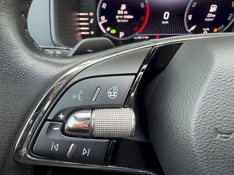 Škoda Karoq (2023) 1.5 TSI 110kW DSG Style - fotka 11 z 35