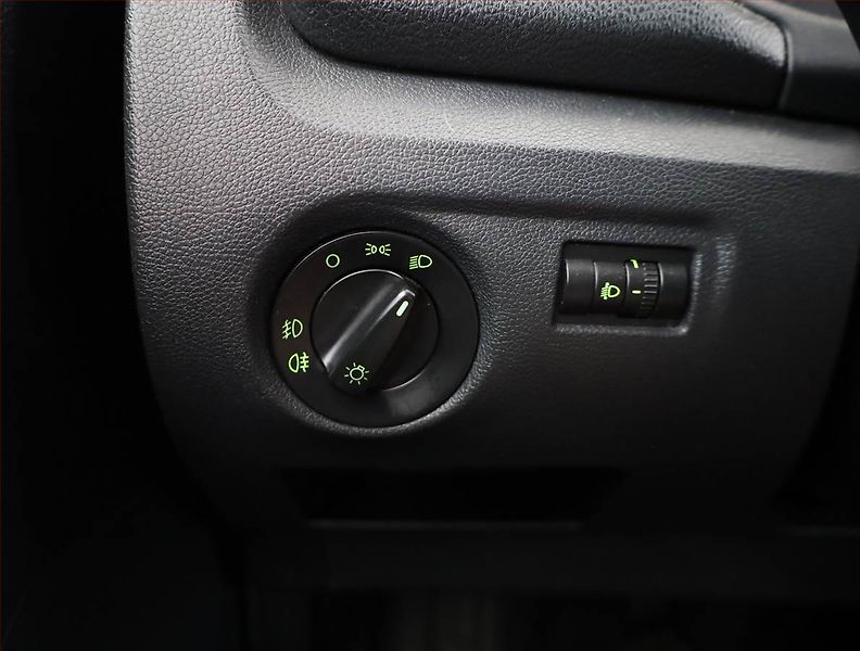 Škoda Fabia (2008) 1.2, Serv.kniha, po STK - fotka 11 z 12