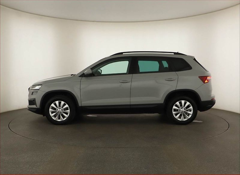 Škoda Karoq (2024) Fresh 1.5 TSI - fotka 3 z 16