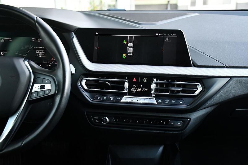 BMW Řada 2 218d TAŽNÉ HUD ČR 1M - fotka 7 z 41