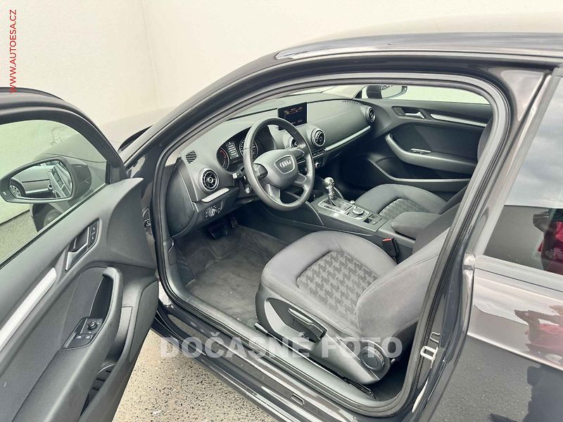 Audi A3 (2013) 2.0TDi, AT, bixen, AC - fotka 10 z 17