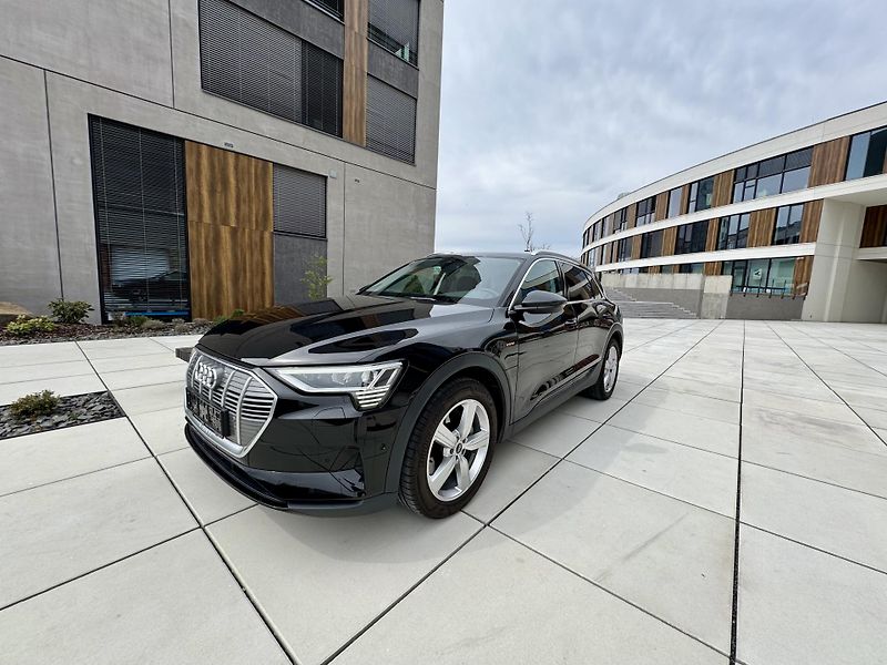 Audi e-tron (2022) 50 QUATTRO BUSSINES 1 Majitel - fotka 31 z 53