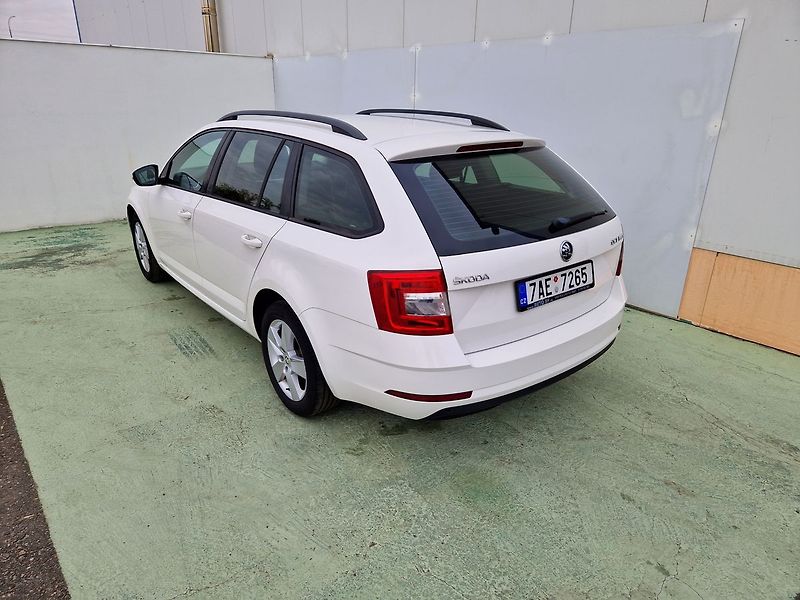 Škoda Octavia 1.6 TDI - fotka 4 z 34