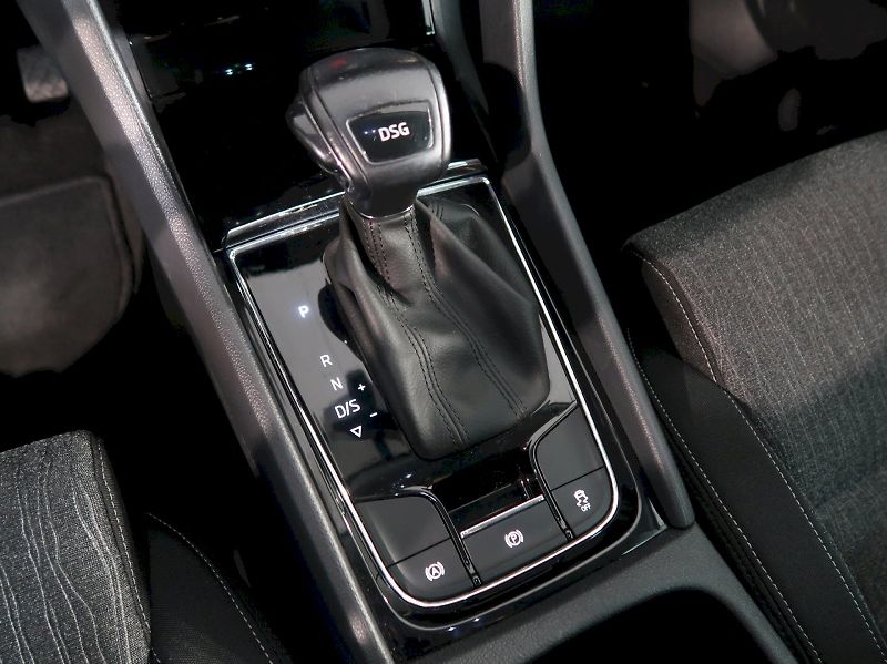 Škoda Karoq (2021) STYLE 1.5TSI 110KW DSG TAŽNÉ - fotka 33 z 40