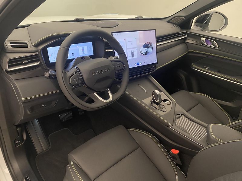 Lynk & Co 01 (2025) MORE PHEV - fotka 4 z 59