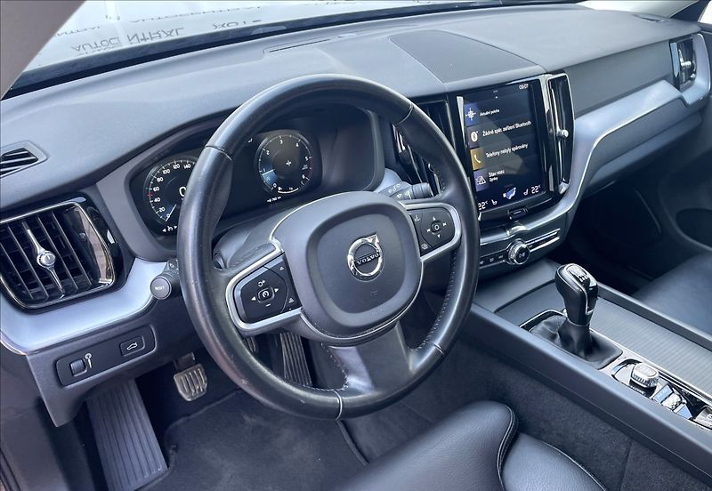 Volvo XC60 2,0 D.110kw.D3.DPH.STK 6/28 - fotka 14 z 27