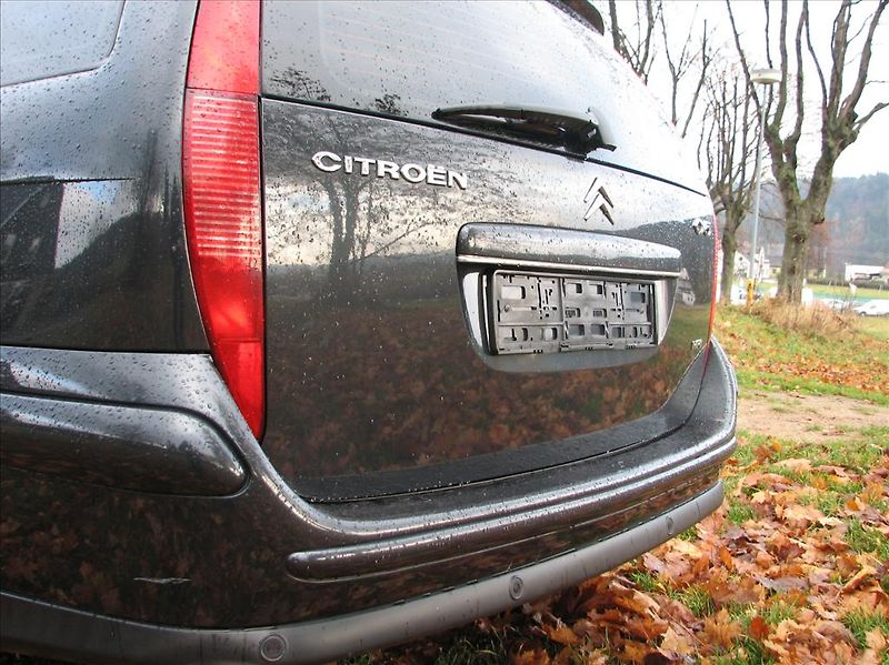 Citroën C5 2,0 16V HPI Xenony,Kůže  Exclu - fotka 21 z 54