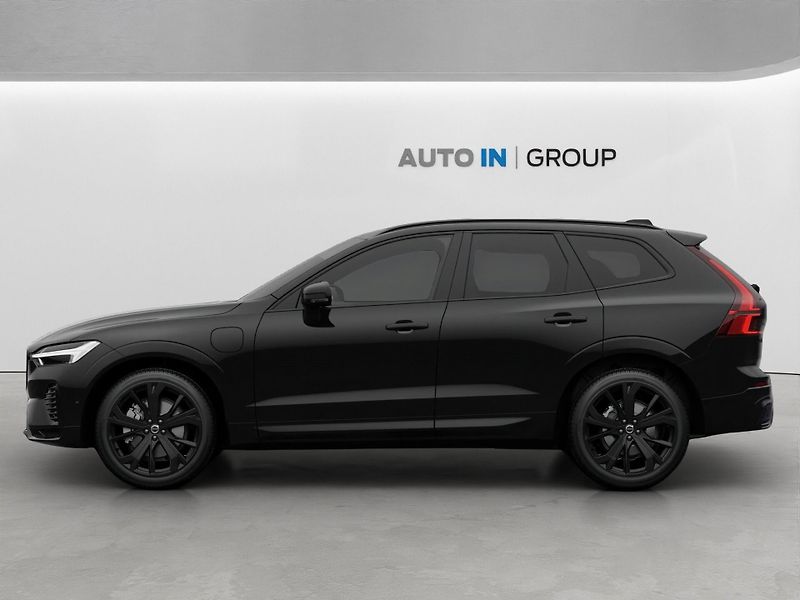 Volvo XC60 (2026) Black Edition Plus T6,360°KAM. - fotka 3 z 10