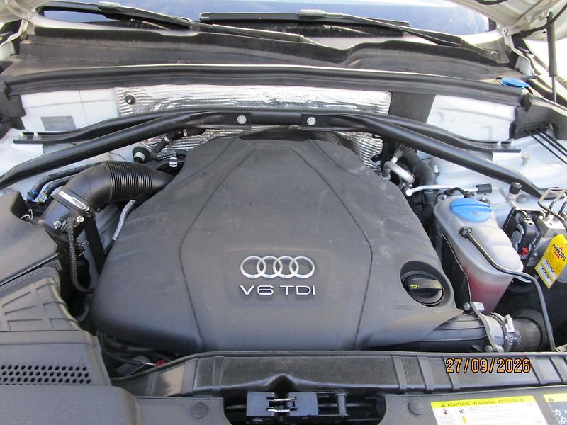 Audi Q5 (2014) 3,0 TDi S-line 4x4 - fotka 28 z 32