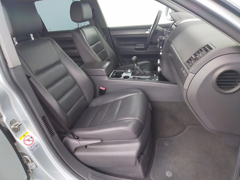 Volkswagen Touareg A 3,0 TDI - fotka 10 z 23