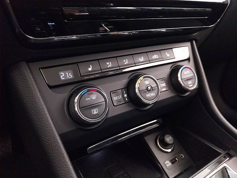 Škoda Superb (2015) Style Plus 2.0 TDI, 4X4 - fotka 18 z 23