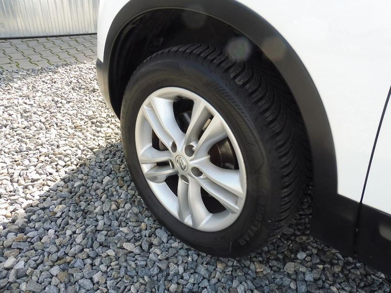 Nissan Qashqai 1.5DCi 110PS NAVI STK TOP STAV - fotka 22 z 189