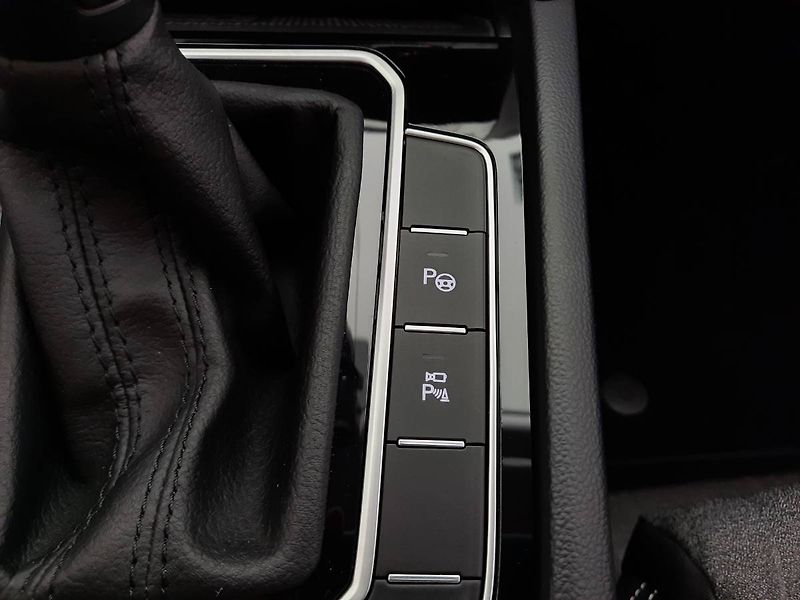 Volkswagen Passat Variant (2023) 2.0 TDI (110kW/150k) DSG, Busi - fotka 22 z 29