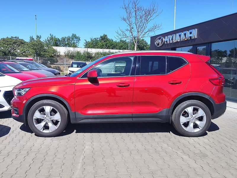 Volvo XC40 D3 2.0D Momentum Pro AT - fotka 8 z 38