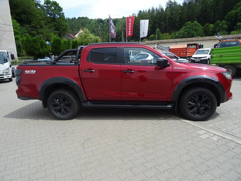 Isuzu D-Max V-Cross 1.9L 163K 4x4 6st. A/T - fotka 13 z 50