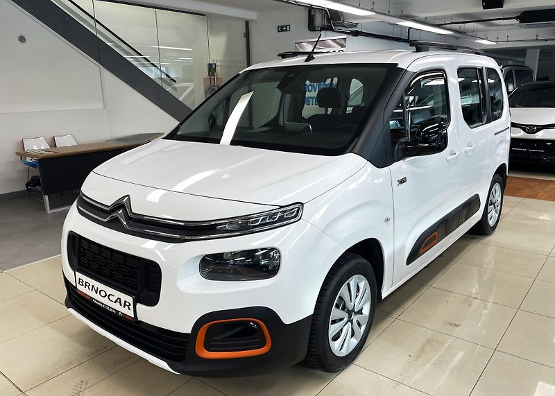 Citroën Berlingo 1.5 BlueHDi 130 S&S EAT8 - fotka 3 z 27