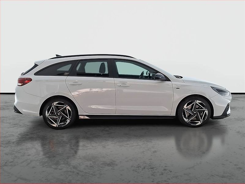 Hyundai i30 (2025) 1.5 T-GDI MHEV 48V, N- Line - fotka 6 z 20