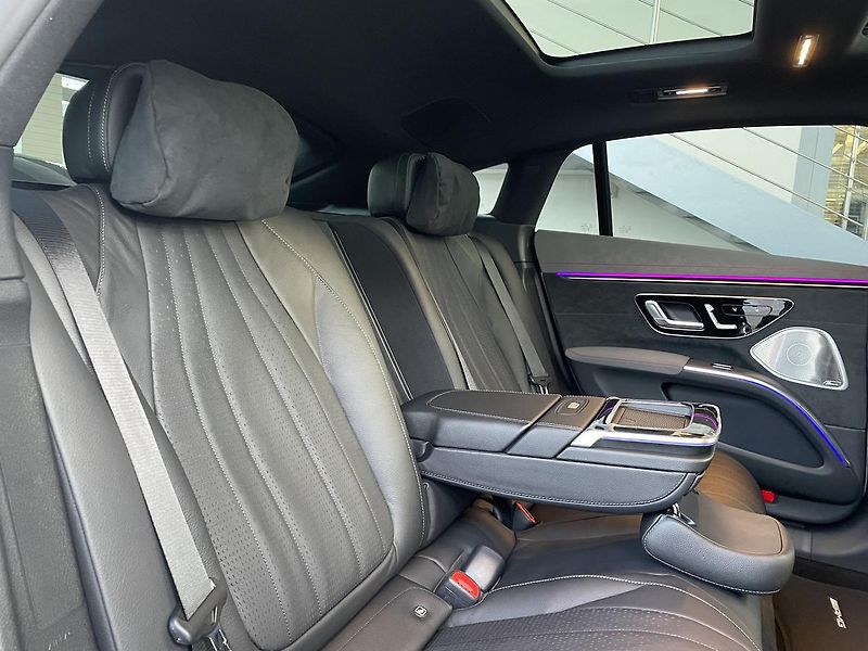 Mercedes-Benz EQS 580 4MATIC AMG linie - fotka 23 z 36