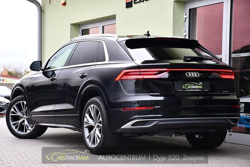 Audi Q8 50TDI QUATTRO K360° PANO - fotka 3 z 59