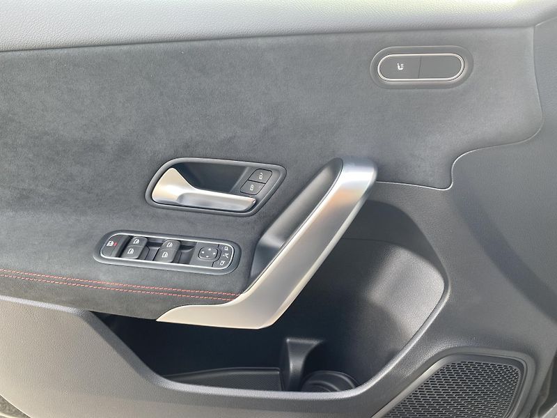 Mercedes-Benz Třídy A A 200d AMG - fotka 20 z 25