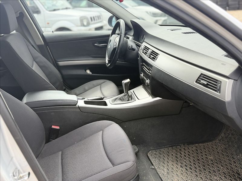 BMW Řada 3 2,0 d 120kW NOVÁ STK - fotka 17 z 19