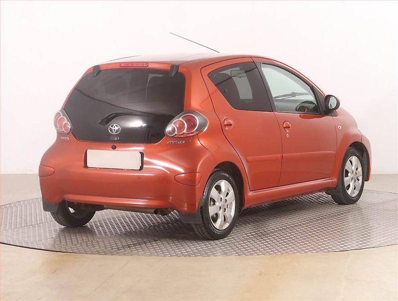 Toyota Aygo (2013) 1.0 VVT-i, Park. senzory - fotka 5 z 13