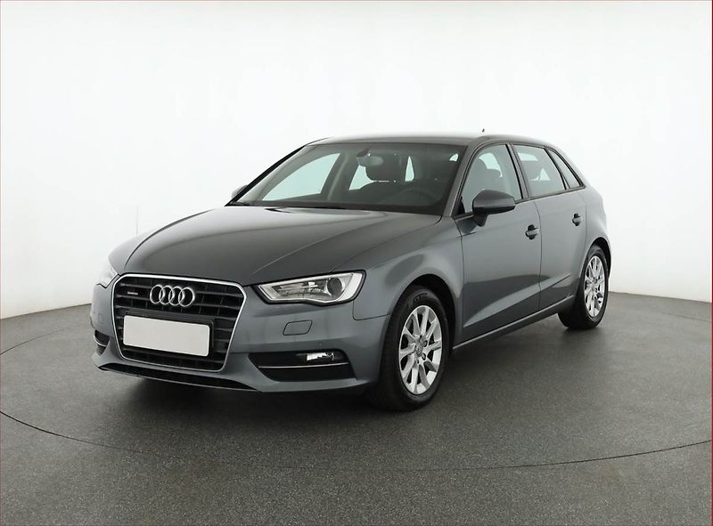 Audi A3 (2015) 1.8 TFSI, 4X4, Automat, Navi - fotka 2 z 18