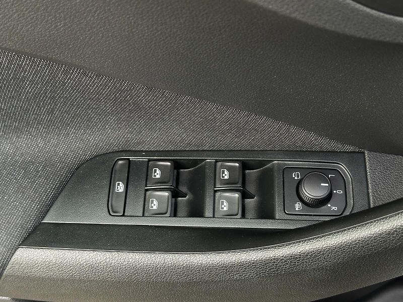 Škoda Scala 1.0TSi DSG 116PS LED V.Cockpit - fotka 17 z 47