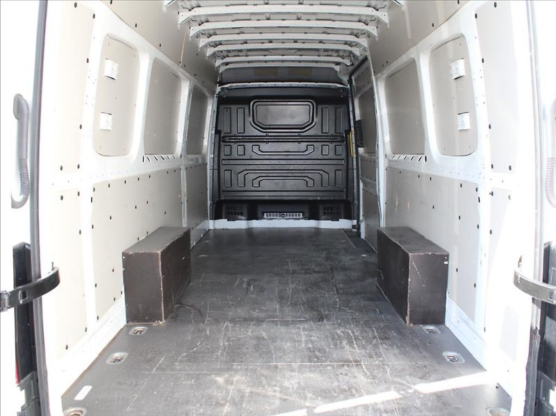 Volkswagen Crafter 2,0 TDi XDR Tažné Zár. 91tkm. - fotka 20 z 21