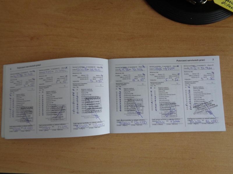 Opel Corsa 1,2 - fotka 16 z 18