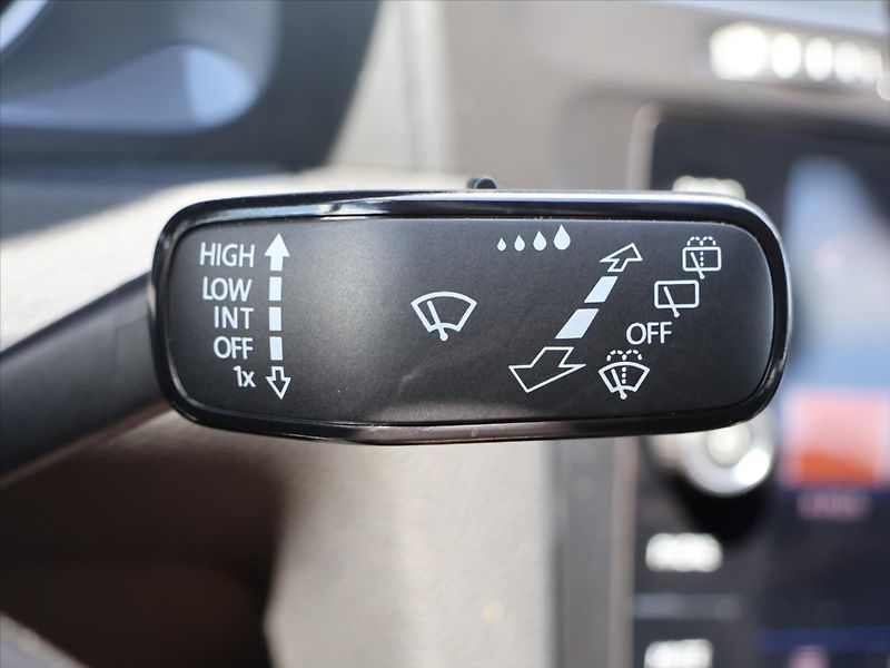 Volkswagen Golf 1,0 TSI 81kW CZ Comfort LED - fotka 20 z 34