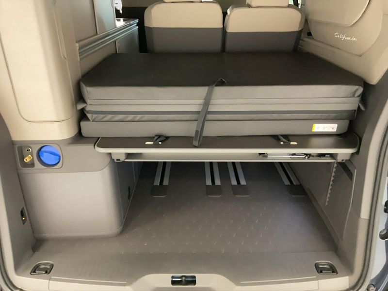 Volkswagen California Coast 360 Matrix ACC El.střech - fotka 17 z 17