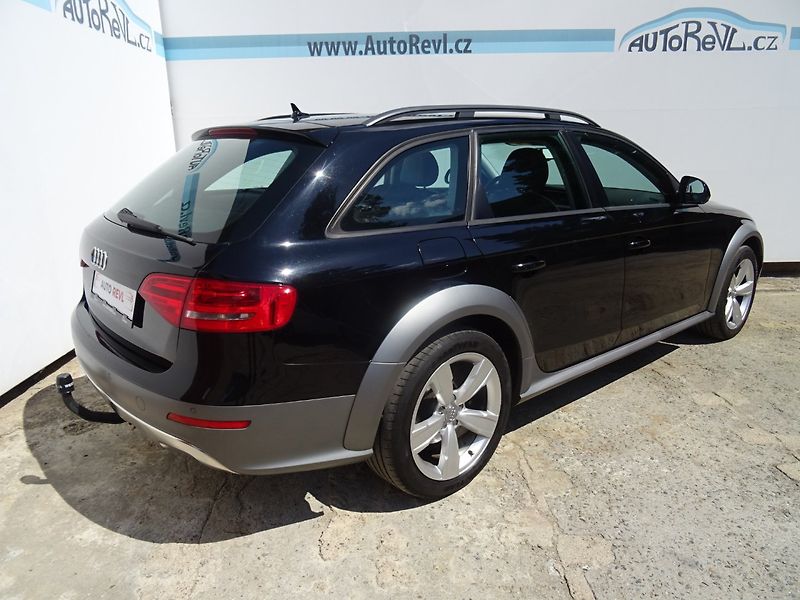 Audi A4 (2012) 2.0TDi,130kW,1maj,s.kni,navi - fotka 4 z 24