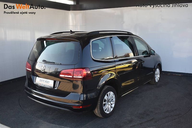 Volkswagen Sharan (2017) 2.0TDI 110kW DSG 7 míst - fotka 2 z 22