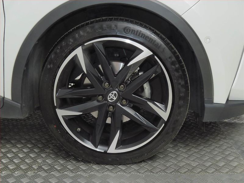 Toyota C-HR (2021) GR Sport 1.8 Hybrid - fotka 15 z 22