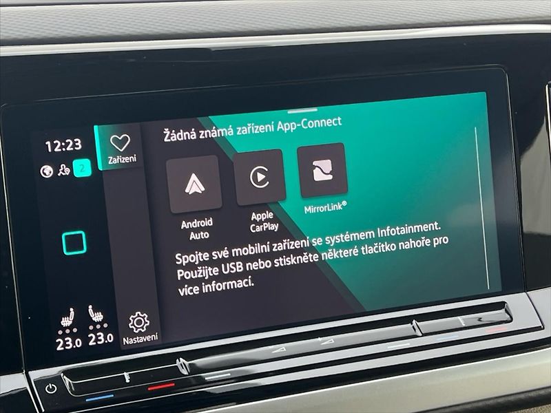 Volkswagen Multivan 2,0 TSi 150 kW 7DSG STYLE  T7 - fotka 25 z 33