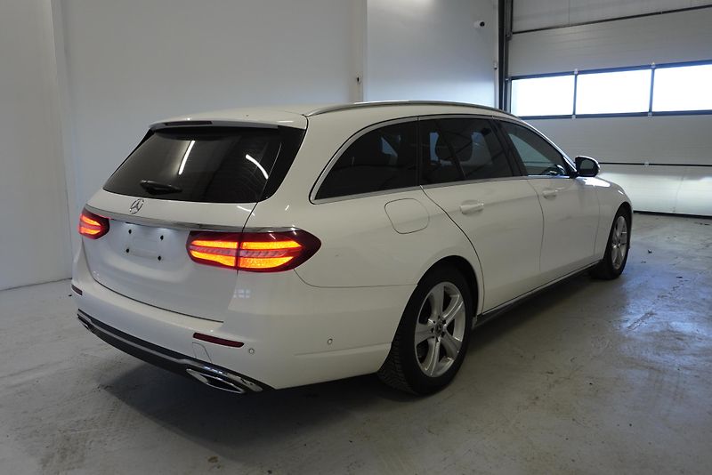 Mercedes-Benz Třídy E (2018) 2,0 AUTOMAT - fotka 5 z 27