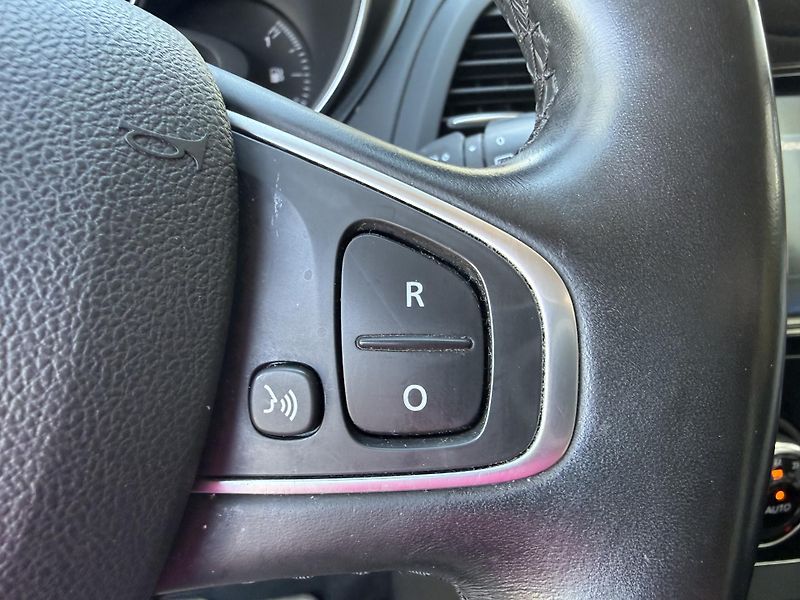 Renault Captur 1.2 TCe INITIALE PARIS  - fotka 24 z 32