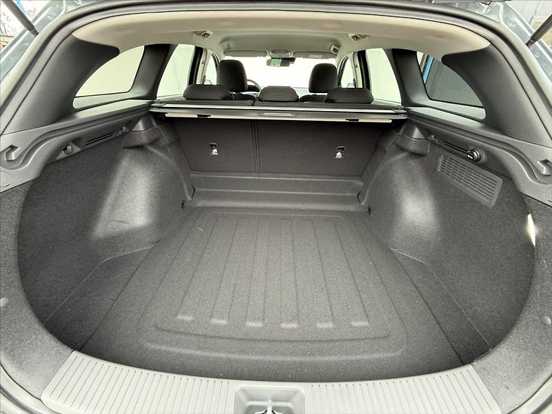 Hyundai i30 1,6 T-GDI 110kW DCT Go Czech - fotka 20 z 23