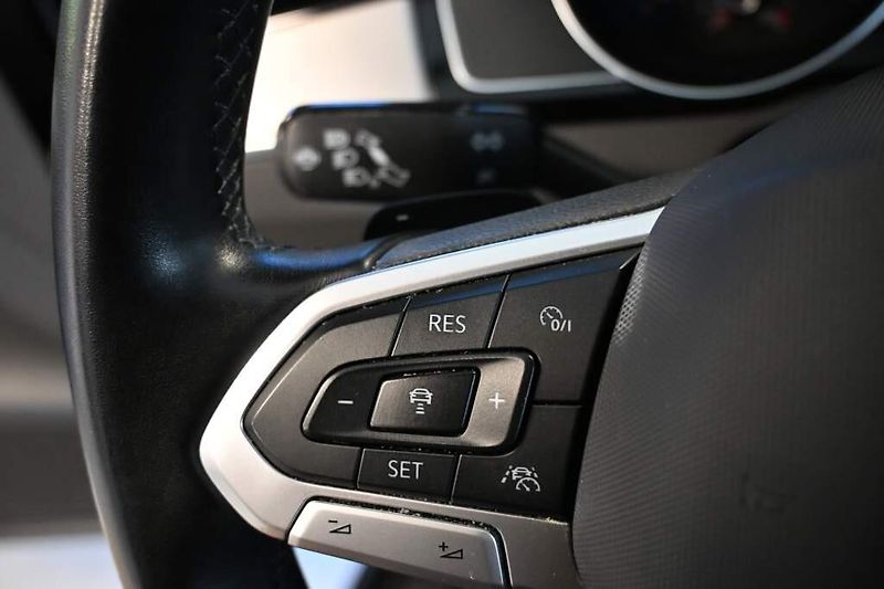 Volkswagen Passat (2023) 2.0 ELEGANCE LED MATRIX DSG AC - fotka 17 z 32