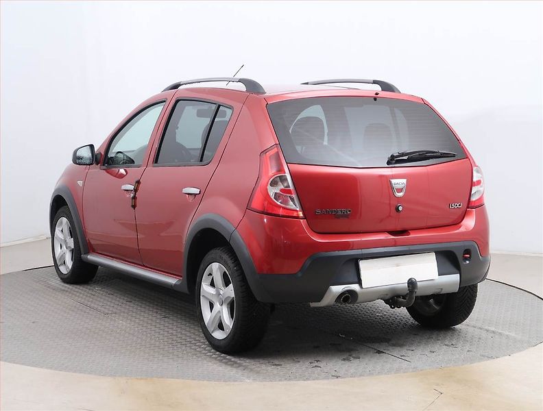 Dacia Sandero (2010) Stepway 1.5 dCi, po STK, Tažné - fotka 4 z 13