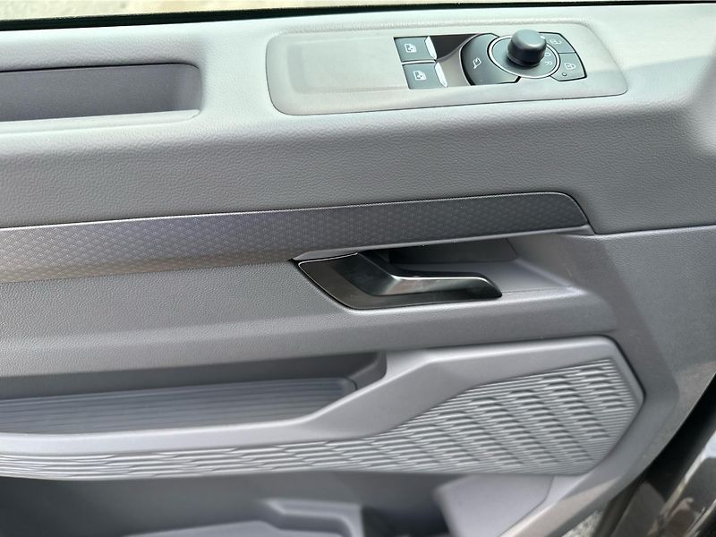 Volkswagen Caravelle (2026) 2,0 TDI - fotka 17 z 23