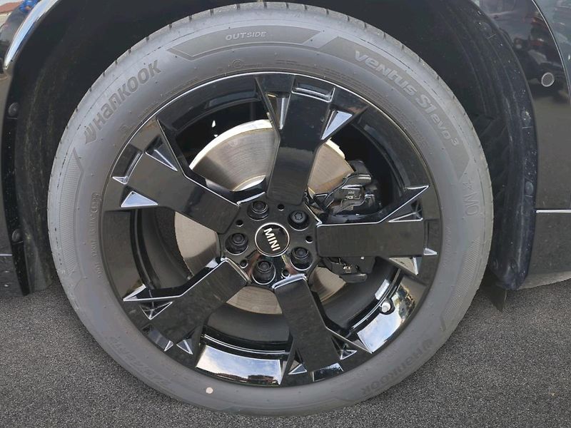Mini Countryman SE ALL4 - fotka 14 z 15
