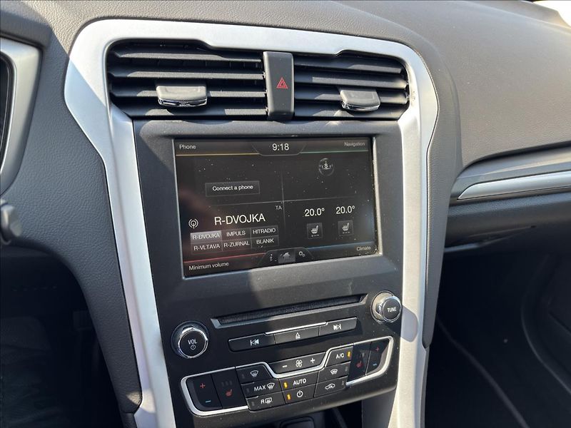 Ford Mondeo 2,0 TDCi 110kW Trend - fotka 26 z 36