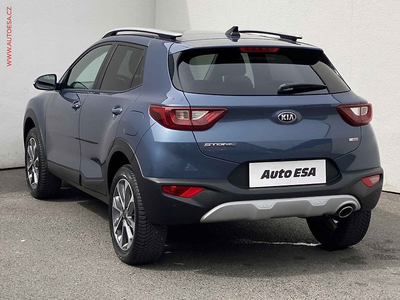 Kia Stonic (2020) 1.0 T-GDi, AC, navi, kamera - fotka 6 z 18