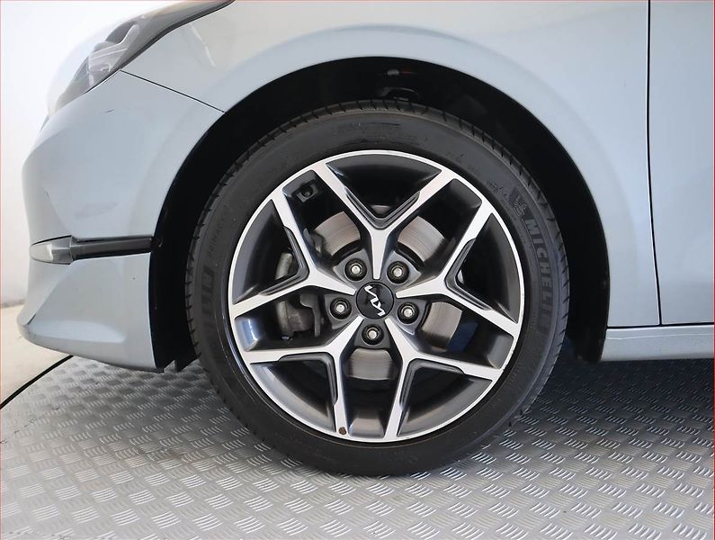 Kia Ceed (2023) 1.5 T-GDI, Serv.kniha, Navi - fotka 15 z 22