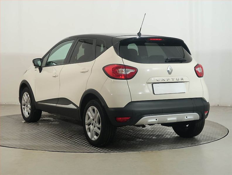Renault Captur (2017) 1.2 TCe, Tempomat - fotka 4 z 13